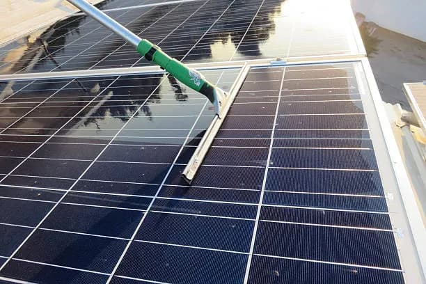 The Benefits of Commercial Solar Panel Cleaning
